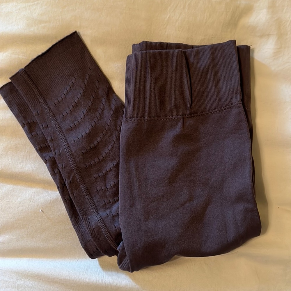 mauve/brown/grey perforation fabletics leggings size s!